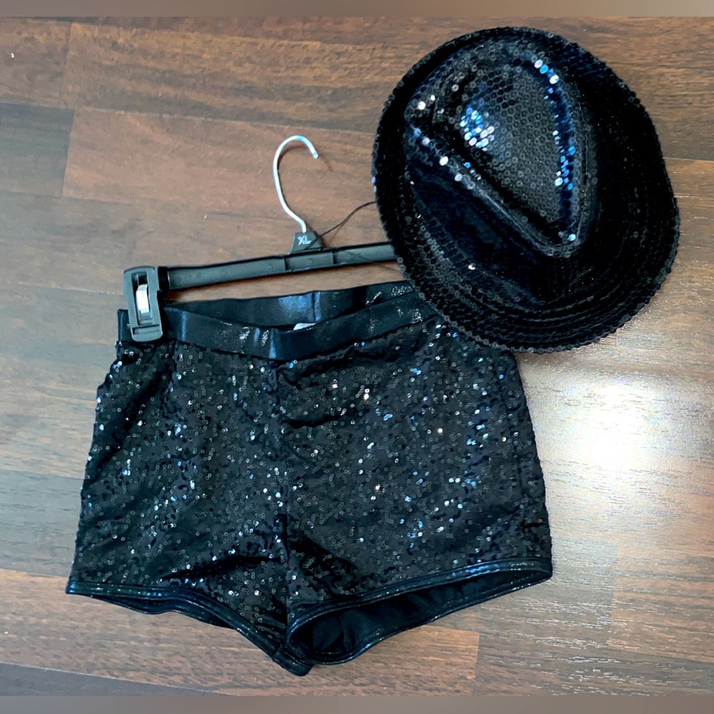 Sequin Performance Shorts Size SA Small Adult Black and Fedora
